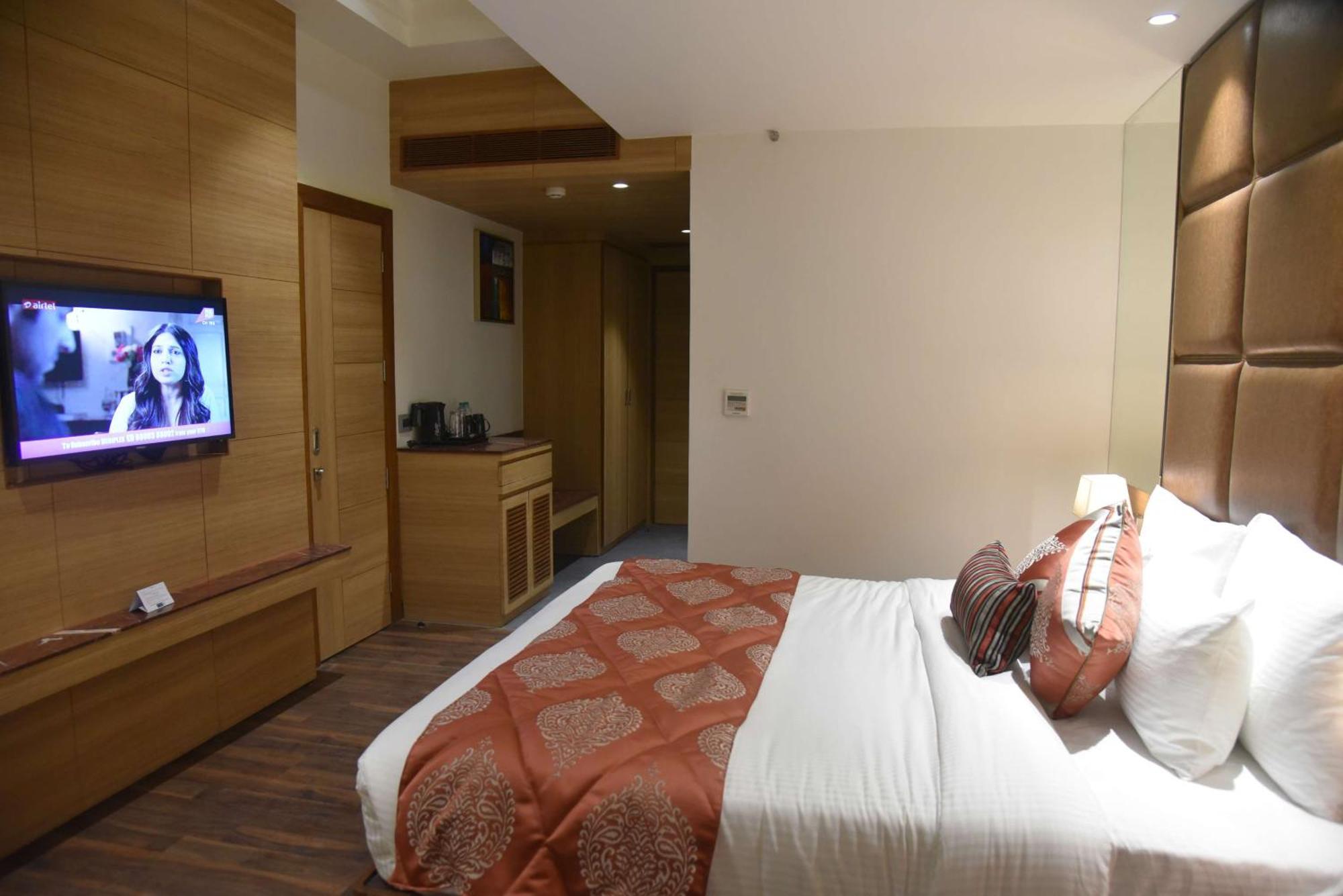 Best Western La Vista Pathankot Ngoại thất bức ảnh